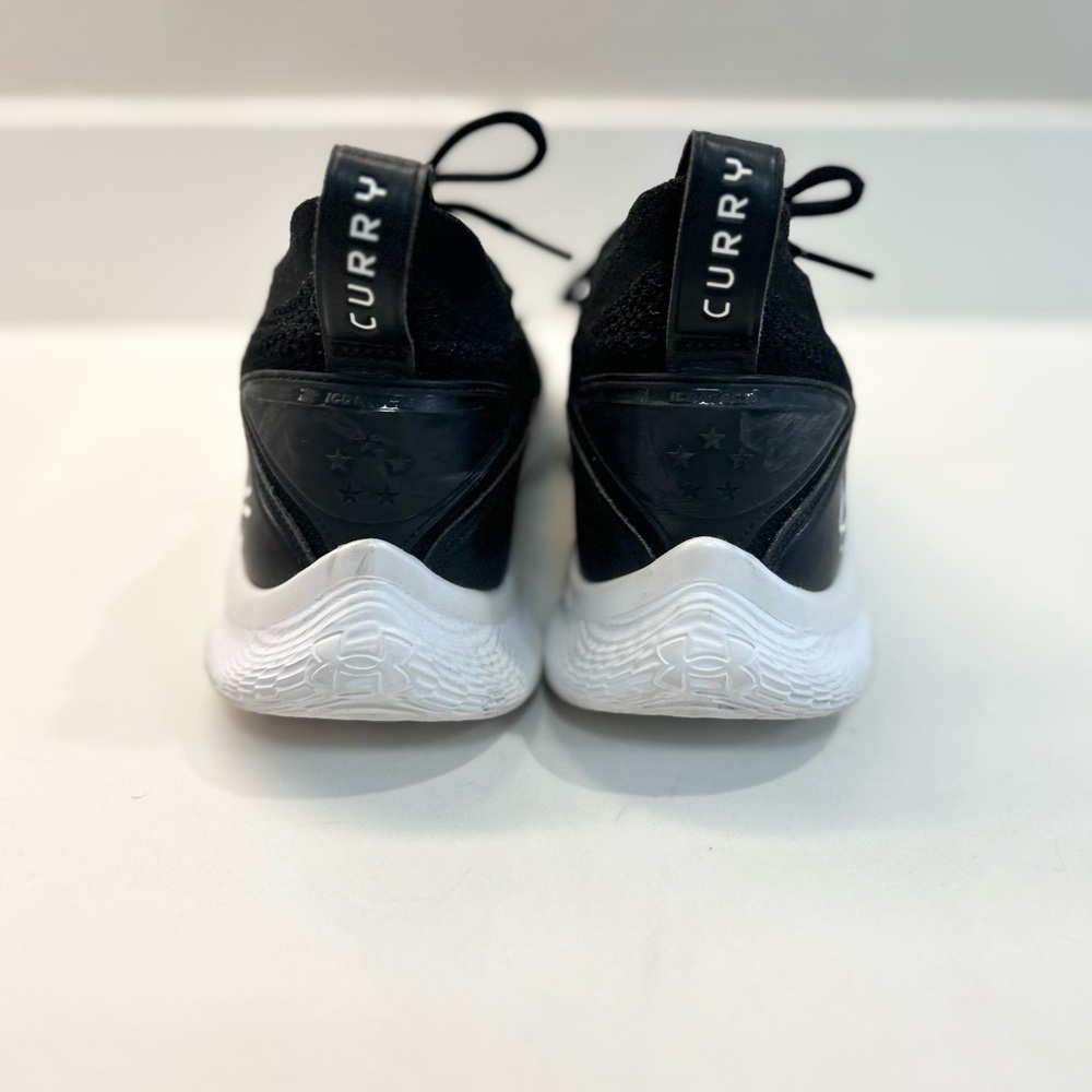 Curry Flow 'Black White' Size 4.5 - Picture 5 of 11